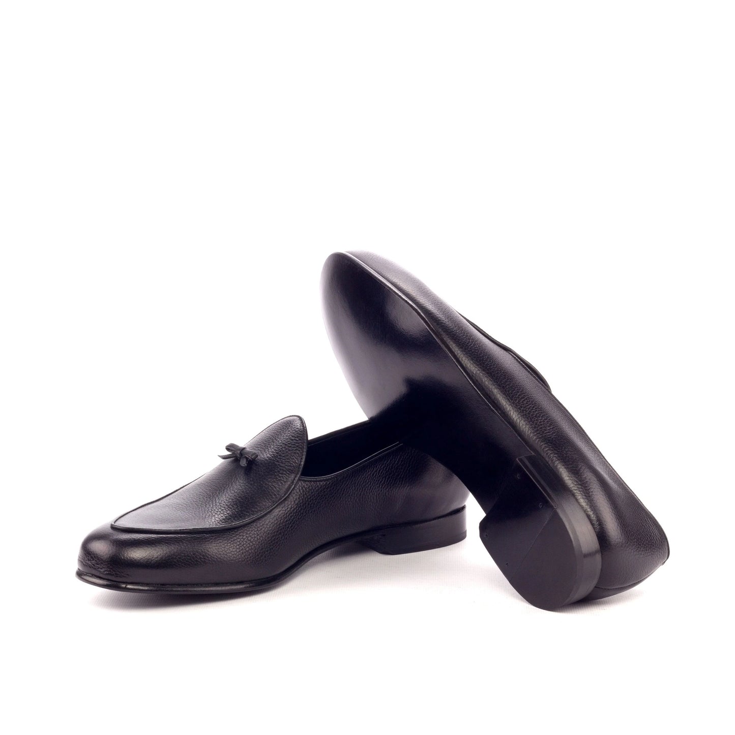 GI-3150 Belgian Slipper, Belgian Slipper mit Schleife, Herrenschuhe Leder schwarz, Premium Herrenschuhe, handgefertigte Herrenschuhe, stilvolle schwarze Schuhe, Full-Grain Leder Slipper, Herrenschuhe Slipper Leder, Schuhmanufaktur Spanien, hochwertige Lederschuhe