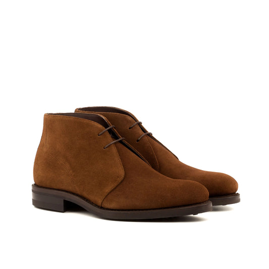 GI-3624 Chukka Boot, Chukka Boots Herren, braune Wildleder Boots, Herrenschuhe Wildleder, handgefertigte Chukka Boots, Goodyear Welted Schuhe, Premium Herrenschuhe, Dainite Sohle, braune Herrenschuhe, elegante Freizeitstiefel, hochwertige Boots Spanien