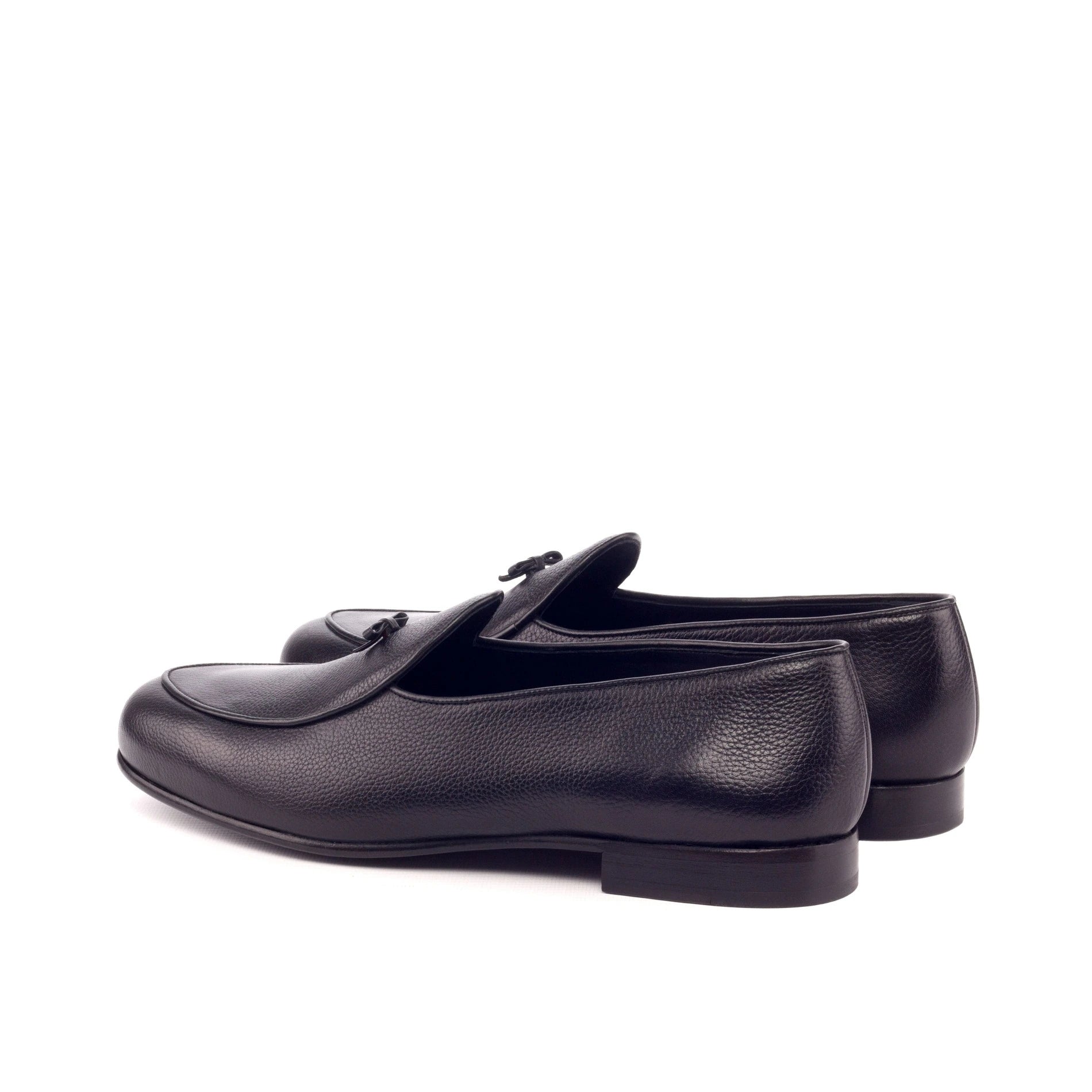 GI-3150 Belgian Slipper, Belgian Slipper mit Schleife, Herrenschuhe Leder schwarz, Premium Herrenschuhe, handgefertigte Herrenschuhe, stilvolle schwarze Schuhe, Full-Grain Leder Slipper, Herrenschuhe Slipper Leder, Schuhmanufaktur Spanien, hochwertige Lederschuhe